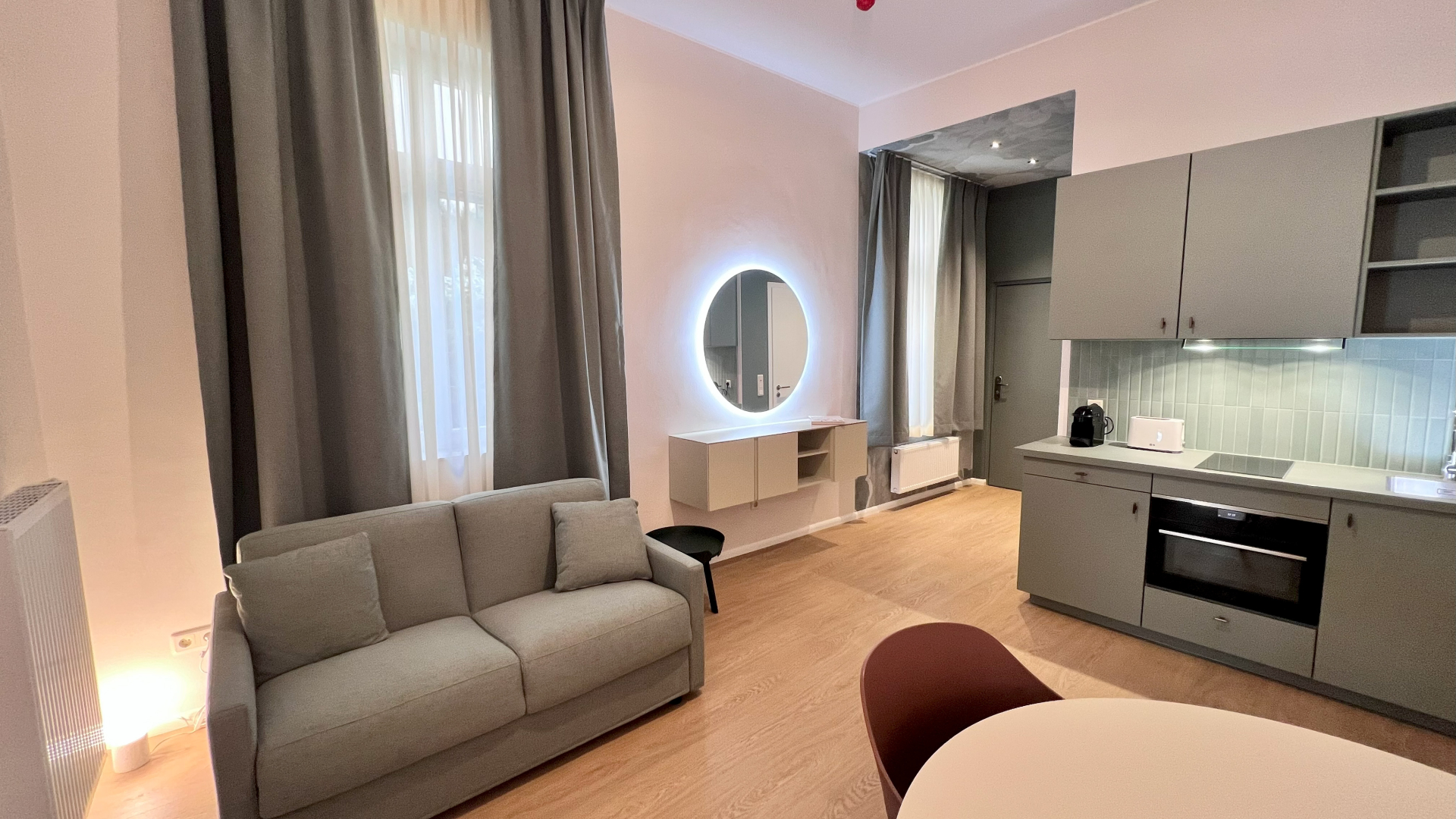 1 BR apartment secret garden 60 m2